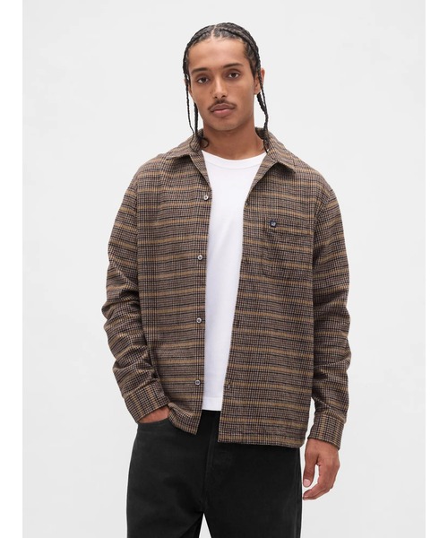 GAP(ギャップ)の「オーガニックコットン フランネルシャツ(シャツ/ブラウス・メンズ・ワイン/ブルー系その他/ブラウン系その他/ブラウン/ブラック系その他/ネイビー・S/M/L/XL/XS)」の2枚目の写真