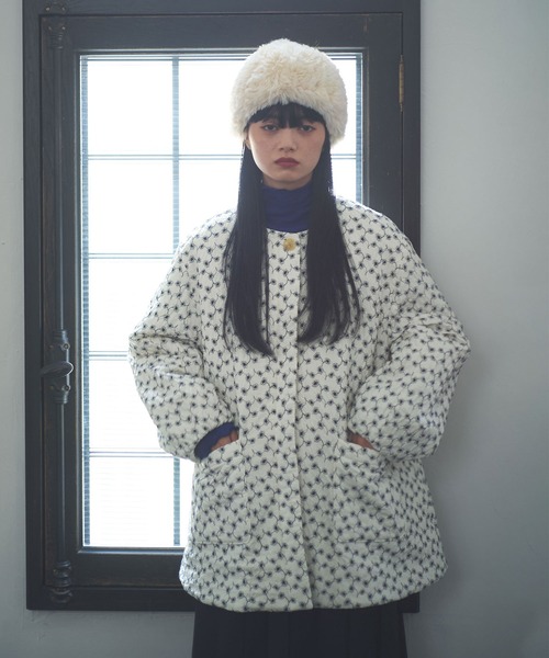 △evodown はな刺繍 ノーカラーコート（ダウンジャケット/コート