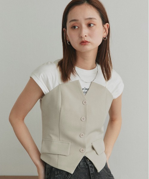 ad thie(アドティエ)の「フロントボタンデザイン キャミソールビスチェ(キャミソール・レディース・チャコール/ライトベージュ/ブラック・FREE)」の2枚目の写真