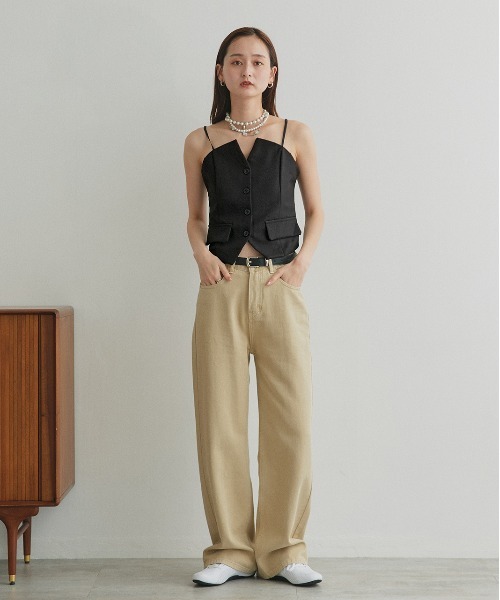 ad thie(アドティエ)の「フロントボタンデザイン キャミソールビスチェ(キャミソール・レディース・チャコール/ライトベージュ/ブラック・FREE)」の4枚目の写真