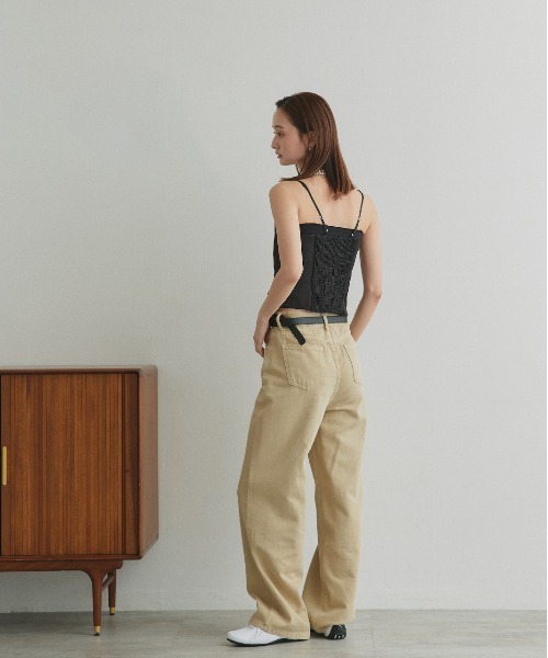 ad thie(アドティエ)の「フロントボタンデザイン キャミソールビスチェ(キャミソール・レディース・チャコール/ライトベージュ/ブラック・FREE)」の6枚目の写真