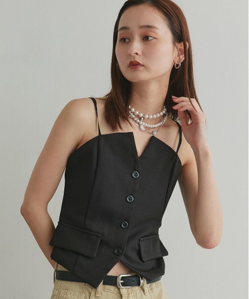 ad thie(アドティエ)の「フロントボタンデザイン キャミソールビスチェ(キャミソール・レディース・チャコール/ライトベージュ/ブラック・FREE)」の7枚目の写真