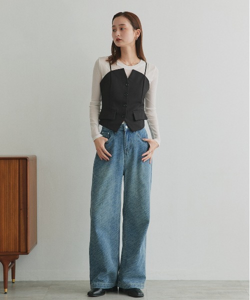 ad thie(アドティエ)の「フロントボタンデザイン キャミソールビスチェ(キャミソール・レディース・チャコール/ライトベージュ/ブラック・FREE)」の12枚目の写真