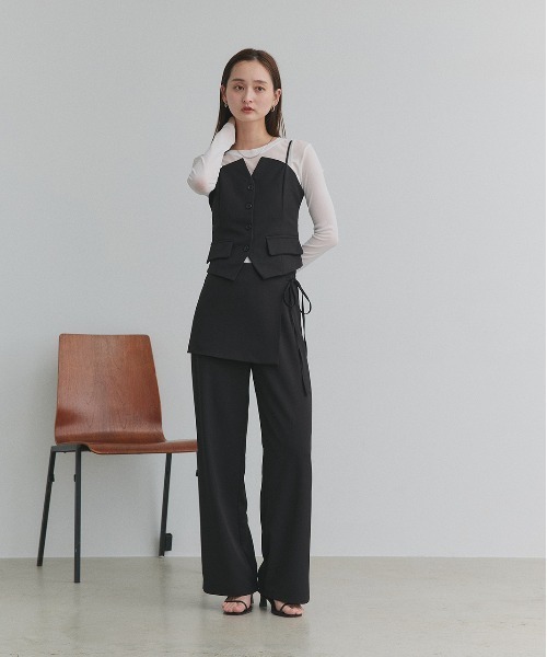 ad thie(アドティエ)の「フロントボタンデザイン キャミソールビスチェ(キャミソール・レディース・チャコール/ライトベージュ/ブラック・FREE)」の18枚目の写真