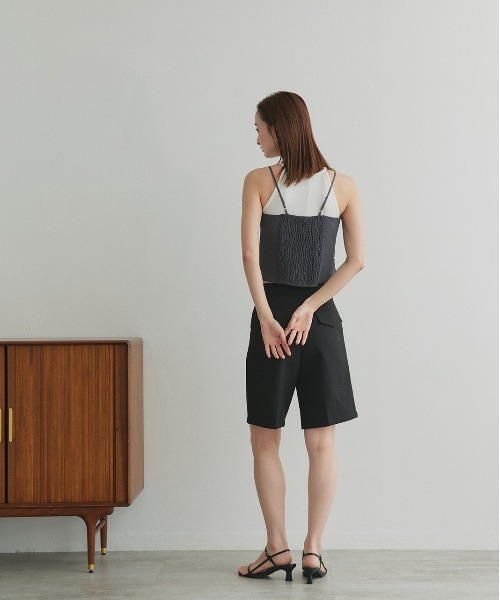 ad thie(アドティエ)の「フロントボタンデザイン キャミソールビスチェ(キャミソール・レディース・チャコール/ライトベージュ/ブラック・FREE)」の21枚目の写真