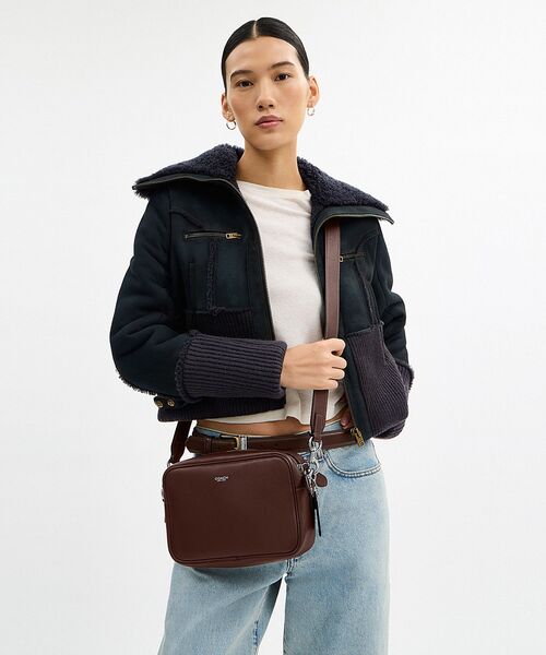 COACH(コーチ)の「ラジオ カメラ バッグ(ショルダーバッグ・メンズ・ブラウン系その他・ONE)」の7枚目の写真