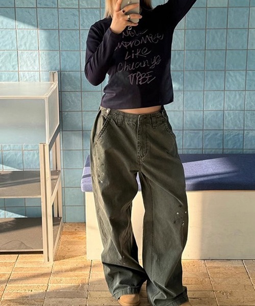 LYEON(リヨン)の「メッセージロゴクルーネックロンT(Tシャツ/カットソー・レディース・ブラック/オフホワイト/グレー・FREE)」の13枚目の写真