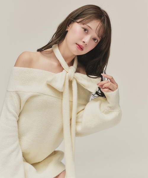 fupel(フぺル)の「Multi-way choker loose off-shoulder knit / マルチウェイチョーカールーズオフショルニット(ニット/セーター・レディース・ブラック/アイボリー/グレー・FREE)」の5枚目の写真