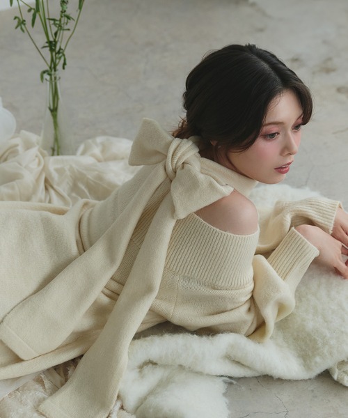 fupel(フぺル)の「Multi-way choker loose off-shoulder knit / マルチウェイチョーカールーズオフショルニット(ニット/セーター・レディース・ブラック/アイボリー/グレー・FREE)」の10枚目の写真