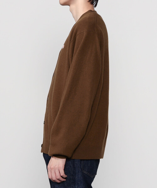 DANTON(ダントン)の「DANTON | ラムウール Vネックニットカーディガン MEN(カーディガン/ボレロ・メンズ・ブラック/ブラウン系その他/グレイッシュベージュ/ダークグリーン/パープル系その他/ダークグレー/ブルー系その他・44/40/42)」の20枚目の写真