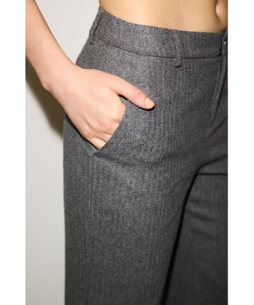 THROW by SLY(スローバイスライ)の「THROW SHADOW STRIPE L/W PT シャドーストライプ ローウエスト パンツ 秋服 冬服(スラックス・レディース・杢グレー/ブラック系その他2・0/1)」の14枚目の写真