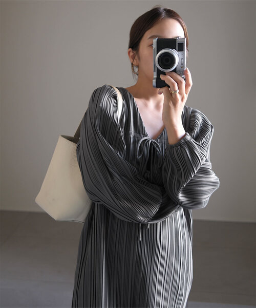 yuiさんコラボ ]前後2way長袖プリーツワンピース（ワンピース）｜KOBE