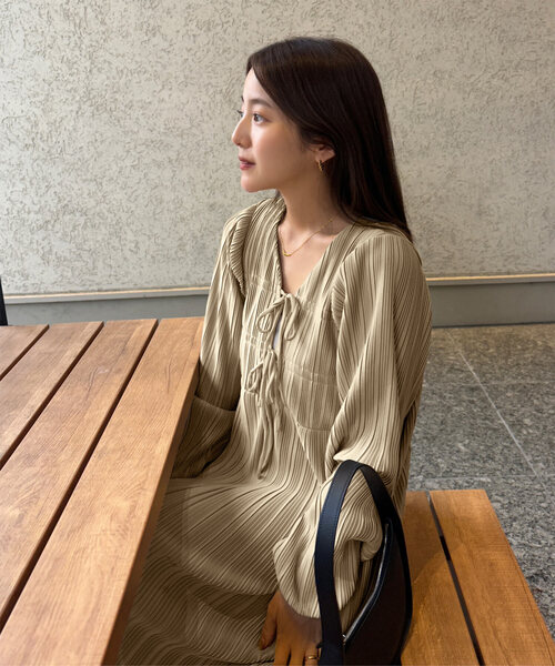 yuiさんコラボ ]前後2way長袖プリーツワンピース（ワンピース）｜KOBE