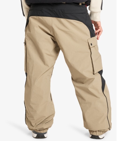 Quiksilver(クイックシルバー)の「SNOW DOWN CARGO PT/クイックシルバースキースノーボードパンツ(その他パンツ・メンズ・ブラック/ベージュ/ベージュ系その他・MEDIUM/LARGE/X-LARGE/SMALL)」の14枚目の写真