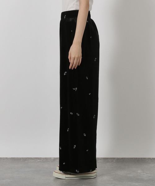 LAKOLE（ラコレ）の「刺繍ベロアイージーパンツ / 598892（その他パンツ・レディース・オレンジ/ブラック・FREE）」の11枚目の写真