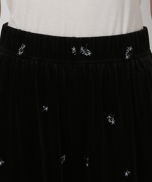 LAKOLE（ラコレ）の「刺繍ベロアイージーパンツ / 598892（その他パンツ・レディース・オレンジ/ブラック・FREE）」の13枚目の写真