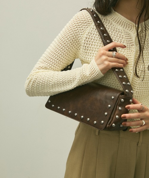Lutim by u(ルチバイユー)の「Studs frame square bag / スタッズフレームスクエアバック(ショルダーバッグ・レディース・ブラウン/ブラック・FREE)」の5枚目の写真