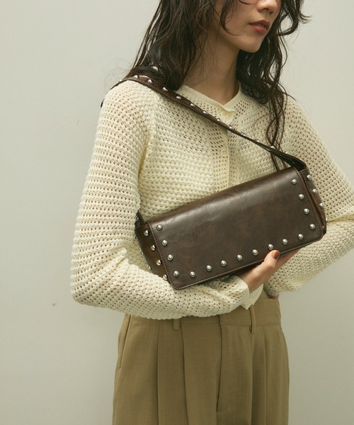 Lutim by u(ルチバイユー)の「Studs frame square bag / スタッズフレームスクエアバック(ショルダーバッグ・レディース・ブラウン/ブラック・FREE)」の6枚目の写真