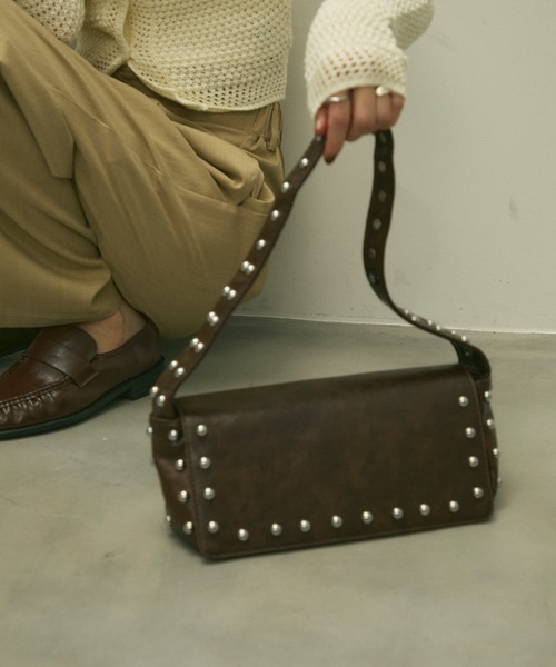 Lutim by u(ルチバイユー)の「Studs frame square bag / スタッズフレームスクエアバック(ショルダーバッグ・レディース・ブラウン/ブラック・FREE)」の8枚目の写真