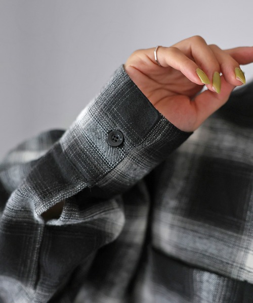 Riberry（リベリー）の「オンブレチェックオーバーサイズシャツ（シャツ/ブラウス・レディース・ブラウン系/ブラック系・FREE）」の13枚目の写真