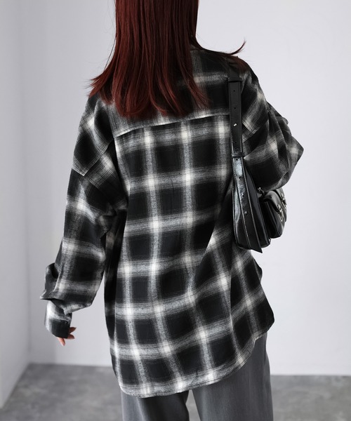 Riberry（リベリー）の「オンブレチェックオーバーサイズシャツ（シャツ/ブラウス・レディース・ブラウン系/ブラック系・FREE）」の9枚目の写真