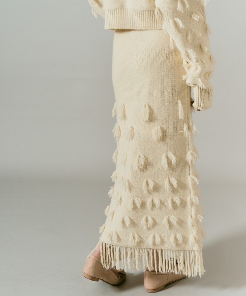 W:Huku(フーク)の「ポイント フリンジ ニット ナロー スカート / Pointed Fringe Knit Narrow Skirt(スカート・レディース・アイボリー/ブラック/チャコール・FREE)」の19枚目の写真