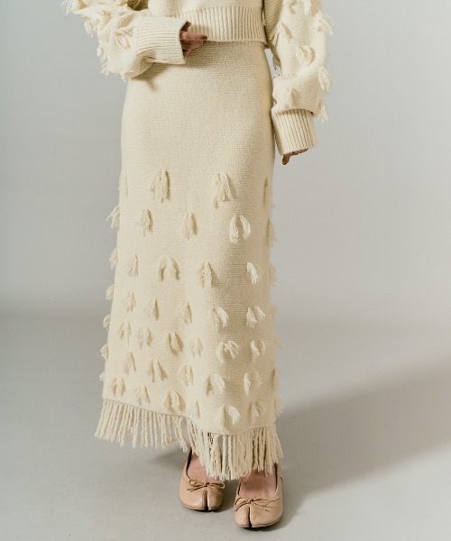 W:Huku(フーク)の「ポイント フリンジ ニット ナロー スカート / Pointed Fringe Knit Narrow Skirt(スカート・レディース・アイボリー/ブラック/チャコール・FREE)」の14枚目の写真