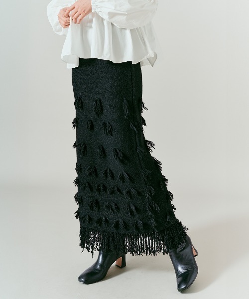 W:Huku(フーク)の「ポイント フリンジ ニット ナロー スカート / Pointed Fringe Knit Narrow Skirt(スカート・レディース・アイボリー/ブラック/チャコール・FREE)」の20枚目の写真