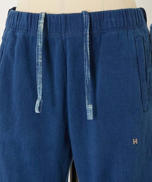 HOLLYWOOD RANCH MARKET(ハリウッドランチマーケット)の「JAPAN DORAKU REWORK テンネンホンアイ スウェット トラックパンツ(スウェットパンツ・メンズ・インディゴブルー・L/XL/M)」の8枚目の写真