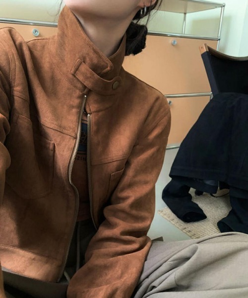 FREE STYLISTS(フリー スタイリスト)の「YUGA_YGMC Suede stand-neck jacket(ブルゾン・レディース・ブラック/キャメル/ブラウン/オフホワイト・FREE)」の17枚目の写真