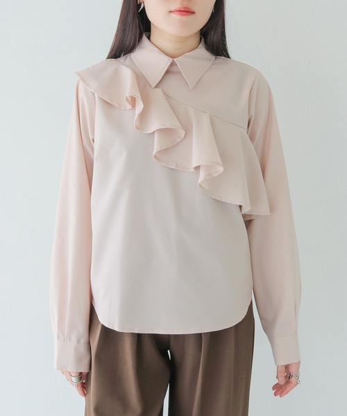 HER CLOSET(ハークローゼット)の「【HER CLOSET】25AW新作 フリルシャツブラウス FRILL SHIRT BLOUSE(シャツ/ブラウス・レディース・ブラック/アイボリー/ライトベージュ・MEDIUM)」の3枚目の写真