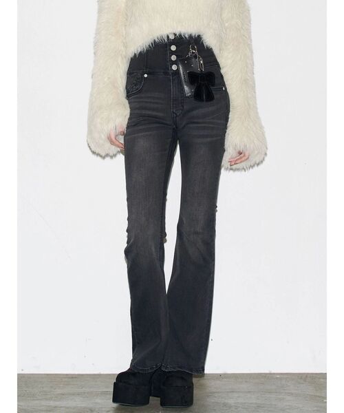 EMODA（エモダ）の「バックリボンフレアハイウエストパギンス（デニムパンツ・レディース・インディゴブルー/ブラック/ライトブルー・X-SMALL/SMALL/MEDIUM）」の22枚目の写真