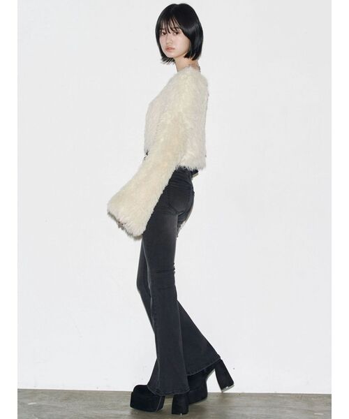 EMODA（エモダ）の「バックリボンフレアハイウエストパギンス（デニムパンツ・レディース・インディゴブルー/ブラック/ライトブルー・X-SMALL/SMALL/MEDIUM）」の8枚目の写真