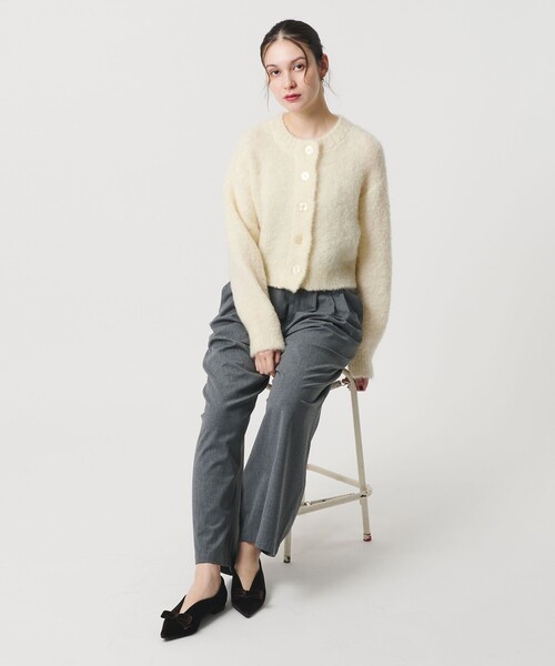 BEAUTY&YOUTH UNITED ARROWS(ビューティーアンドユースユナイテッドアローズ)の「ウールブレンド ブークレ クルーネックカーディガン(カーディガン/ボレロ・レディース・ロイヤルブルー/ブラック/オフホワイト・FREE)」の6枚目の写真