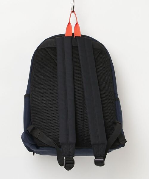 OUTDOOR PRODUCTS(アウトドアプロダクツ)の「リュックサック ポリエステル ハイキュー!!×OUTDOOR PRODUCTS(バックパック/リュック・レディース・ブラック/ブラック×レッド/ベージュ/ネイビー・FREE)」の5枚目の写真