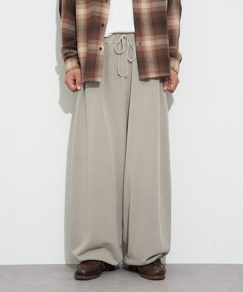 CIAOPANIC（チャオパニック）の「ピグメントワイドスウェットパンツ（その他パンツ・メンズ・チャコールグレー/グレイッシュベージュ・LARGE/MEDIUM）」の5枚目の写真