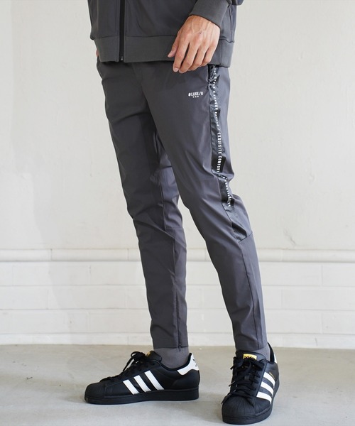 LUXE/R GOLF(ラグジュ ゴルフ)の「(RM)【LUXE/R GOLF】ストレッチ クロス サイドライン プリント チノパンツ(チノパンツ・メンズ・グレー/ブラック/カーキ/ベージュ・XL/L/M)」の3枚目の写真