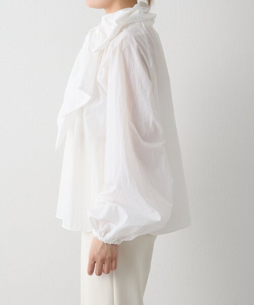 Whim Gazette（ウィムガゼット）の「ギャザーボウタイブラウス（シャツ/ブラウス・レディース・ホワイト/ブラック・FREE）」の13枚目の写真