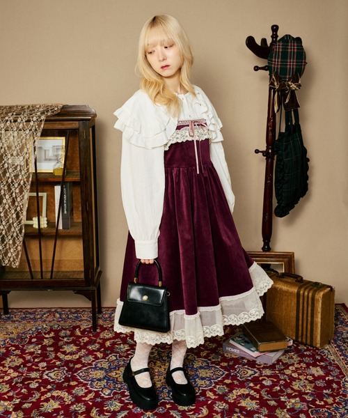 kutir(クティール)の「【クティールとレトロ】【着丈が選べる!】レースドッキングベロアキャミワンピース(ワンピース・レディース・アイボリー/ブラウン/ボルドー・SMALL/LARGE)」の3枚目の写真