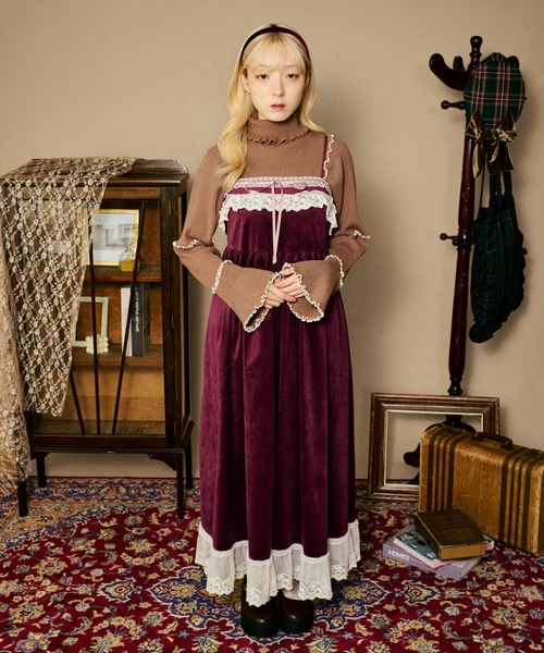 kutir(クティール)の「【クティールとレトロ】【着丈が選べる!】レースドッキングベロアキャミワンピース(ワンピース・レディース・アイボリー/ブラウン/ボルドー・SMALL/LARGE)」の9枚目の写真