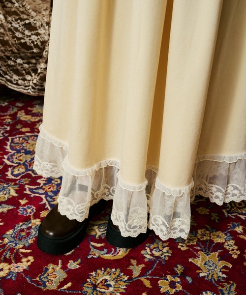 kutir(クティール)の「【クティールとレトロ】【着丈が選べる!】レースドッキングベロアキャミワンピース(ワンピース・レディース・アイボリー/ブラウン/ボルドー・SMALL/LARGE)」の12枚目の写真