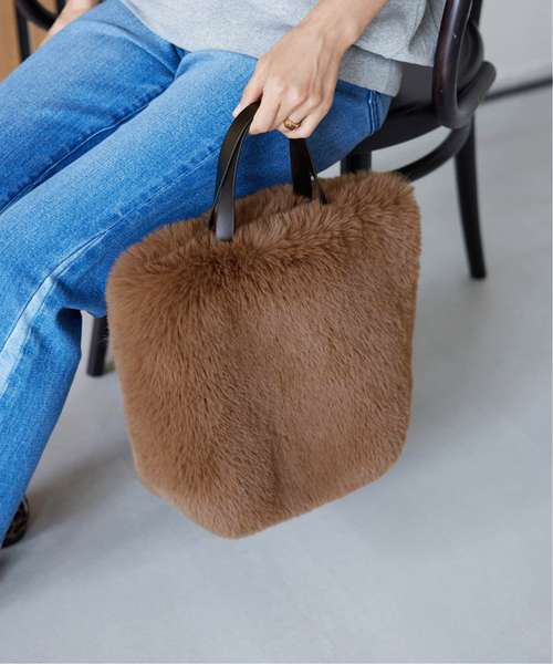 JOURNAL STANDARD relume（ジャーナルスタンダード　レリューム）の「《追加》RELUMEファーバッグ（ハンドバッグ・レディース・ネイビー/ベージュ/チャコールグレー・FREE）」の15枚目の写真