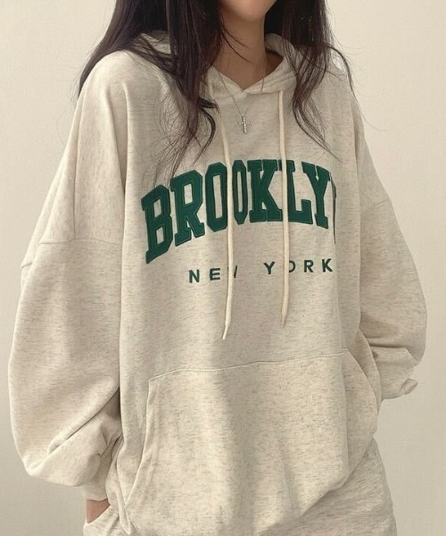 Teem Store(チームストア)の「【裏起毛】英字刺繍ビッグシルエットパーカー(パーカー・レディース・オートミール/ネイビー/グレー・F)」の9枚目の写真