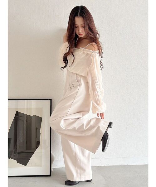 MERCURYDUO（マーキュリーデュオ）の「ボリュームスリーブドッキングロンパース（ワンピース・レディース・アイボリー/ブラック・SMALL/MEDIUM）」の8枚目の写真