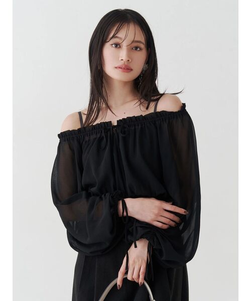 MERCURYDUO（マーキュリーデュオ）の「ボリュームスリーブドッキングロンパース（ワンピース・レディース・アイボリー/ブラック・SMALL/MEDIUM）」の8枚目の写真