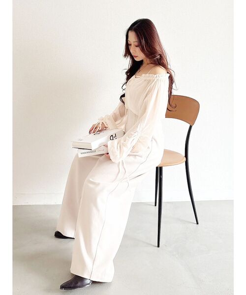 MERCURYDUO（マーキュリーデュオ）の「ボリュームスリーブドッキングロンパース（ワンピース・レディース・アイボリー/ブラック・SMALL/MEDIUM）」の14枚目の写真