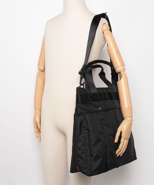 HUGO(ヒューゴ)の「リップストップ トートバッグ レタリングロゴ(トートバッグ・メンズ・ブラック・ONESIZE)」の6枚目の写真