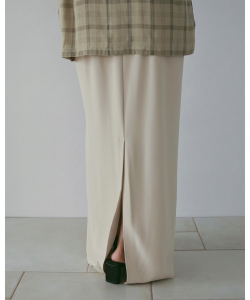 anuke(アンヌーク)の「Georgette Pencil Skirt(スカート・レディース・アイボリー/ブラック・36inch/38inch)」の4枚目の写真