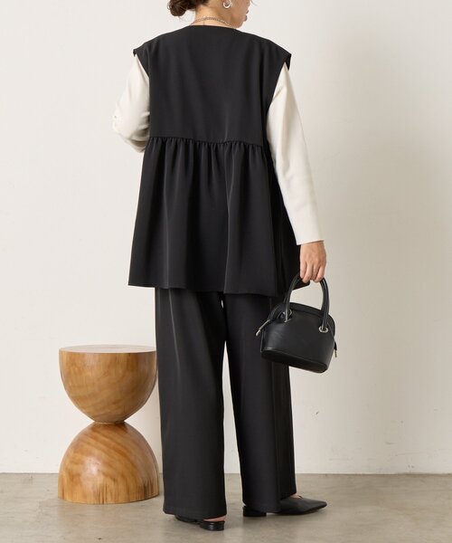 Jena espace merveilleux(ジェナ エスパスメルヴェイユ)の「《さわゆい企画》【WEB限定 】スクエアネックニット(ニット/セーター・レディース・ブラック/オフホワイト・FREE)」の10枚目の写真