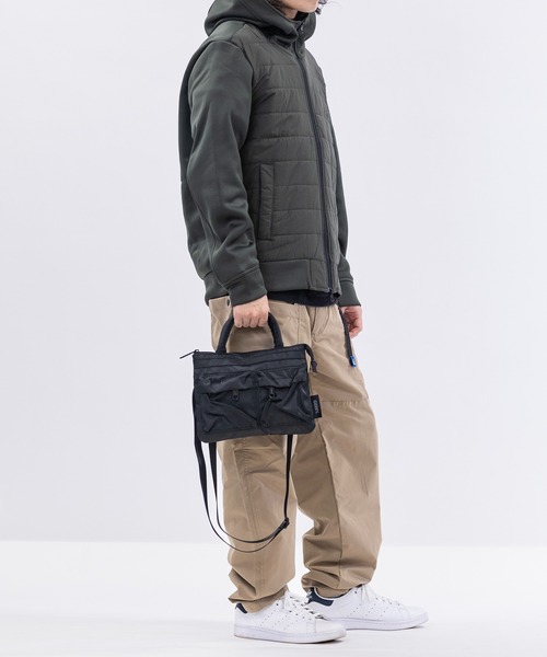 GERRY（ジェリー）の「【Y】〔GERRY/ジェリー〕ダブルポケット ヘルメットバッグ（ショルダーバッグ・メンズ・ダークグリーン/ブラック・FREE）」の4枚目の写真